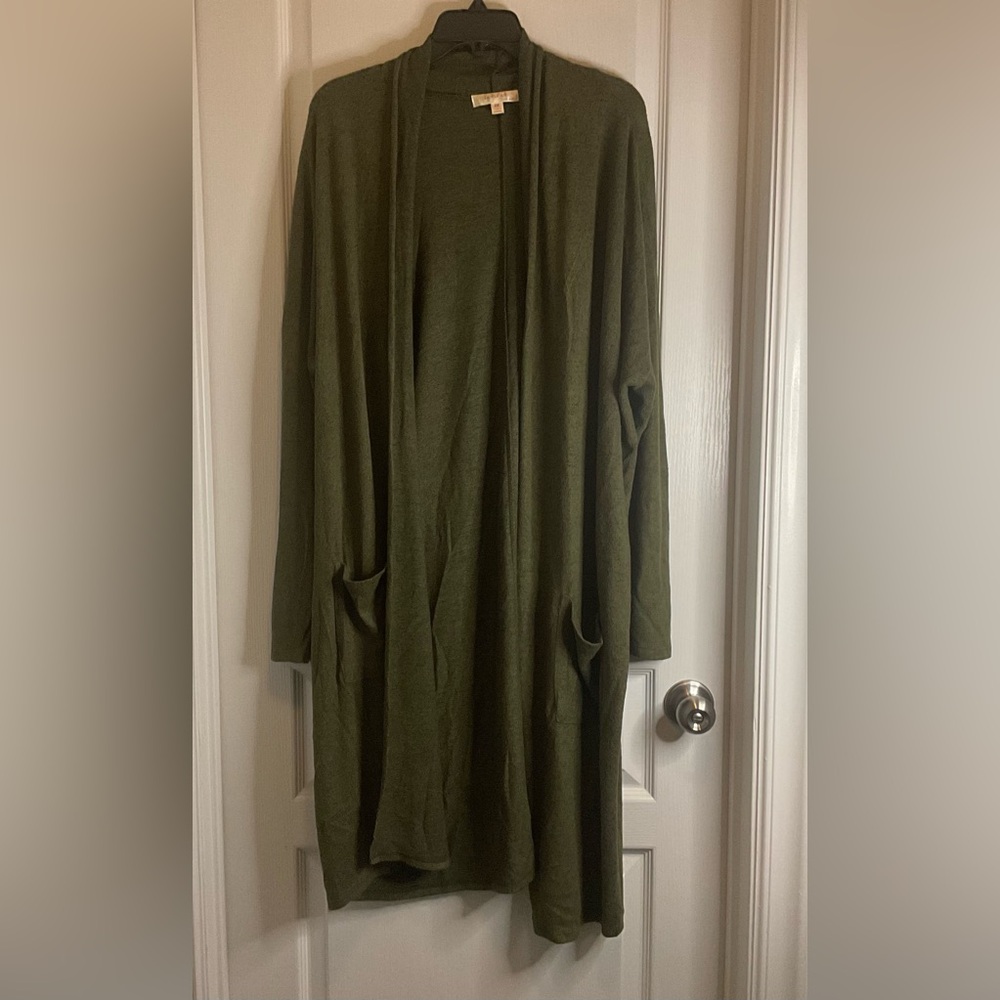 La Vie 89 Olive green Cardigan size 2X